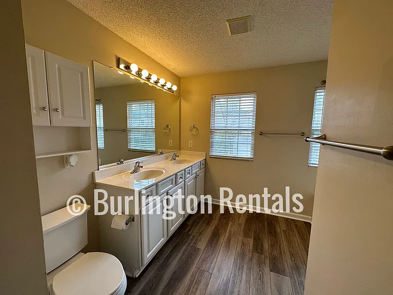 1933 Munn Pointe Dr — Photo 13
