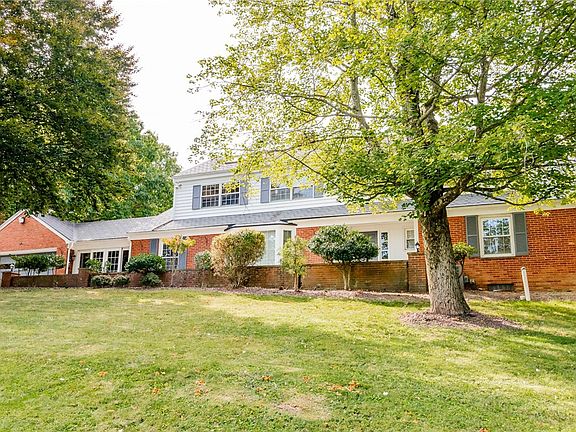3rd image of 565 Morningstar Dr