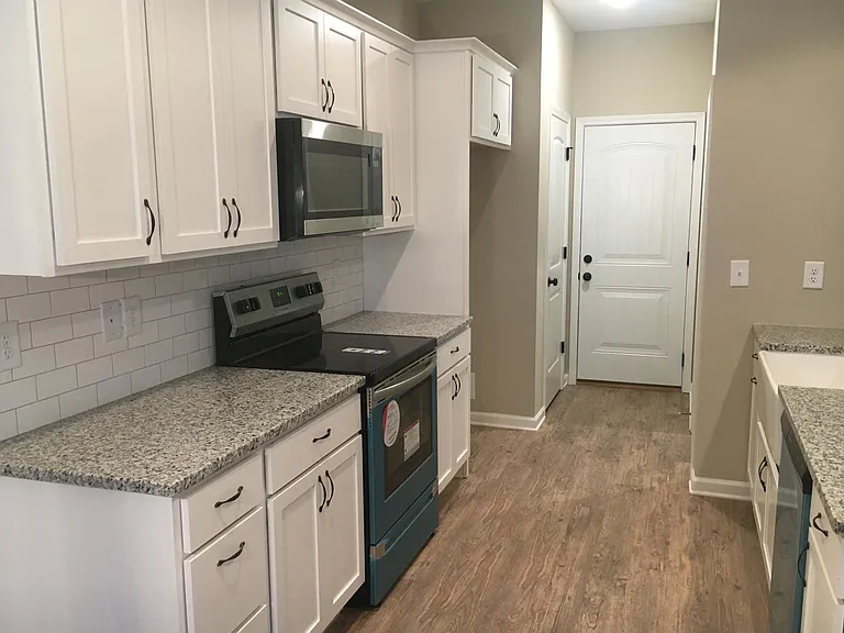 6346 Woodland Station Dr — Photo 3