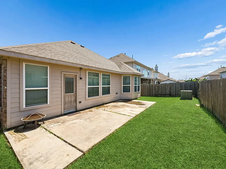 24631 Forest Hiker Ct — Photo 25
