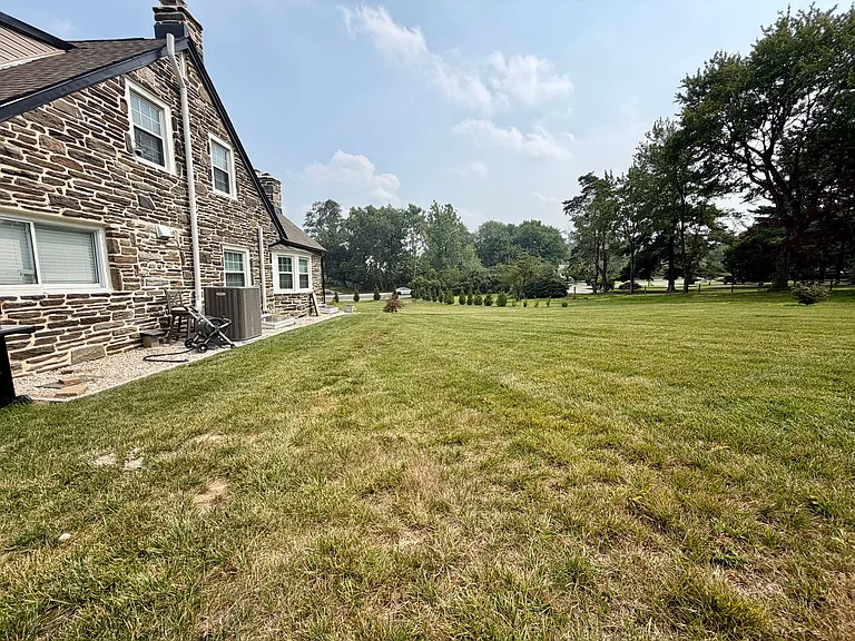 160 N State Rd — Photo 52