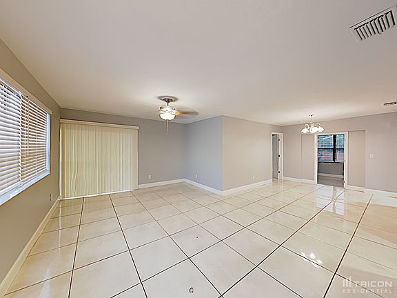 3rd image of 320 NE 174th St