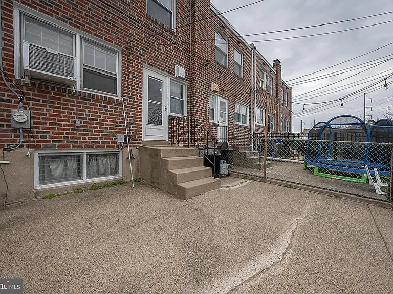 130 Ivy Ct — Photo 51