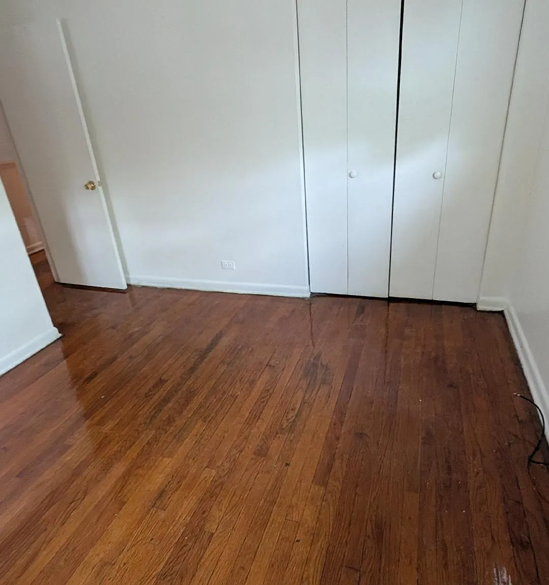 3 bed, 1.5 bath, 1260 sqft, $1,300 — Photo 2