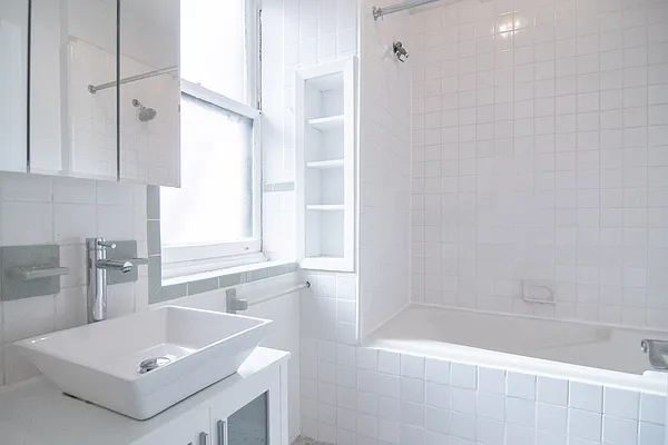 Rented by WAM Partners - William Moses Co. | media 28