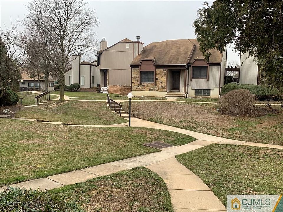 2nd image of 179 Goldmine Ln
