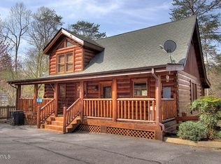 2044 Bear Haven Way, Sevierville, TN 37876