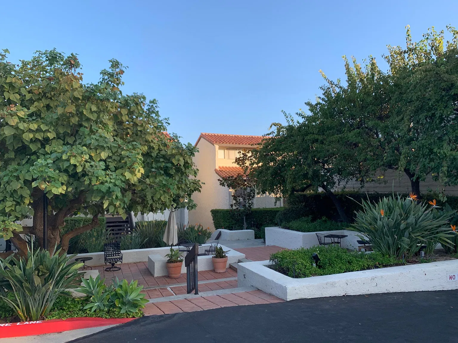 1 bed, 1.5 bath, 952 sqft, $2,900 — Photo 4