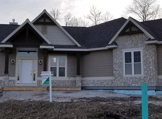 W172N7964 Shady Ln, Menomonee Falls, WI 53051