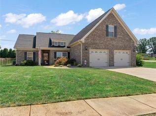 100 Alcove Ct, King, NC 27021
