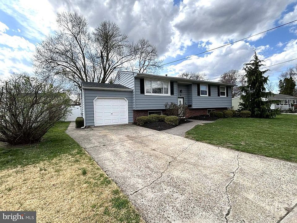 1st image of 30 Estate Rd