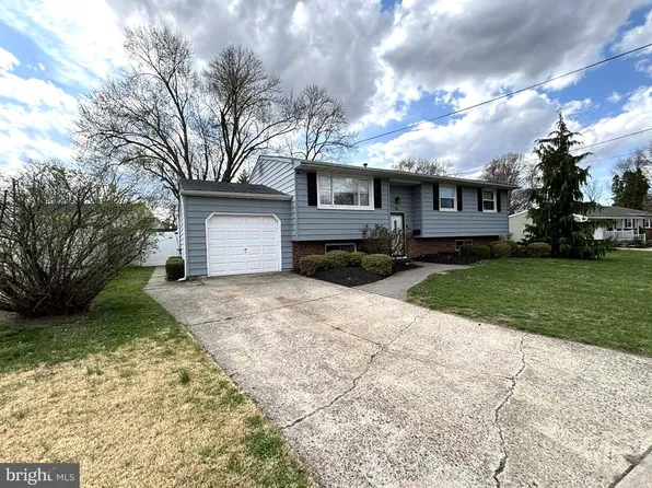 30 Estate Rd, Lumberton, NJ 08048