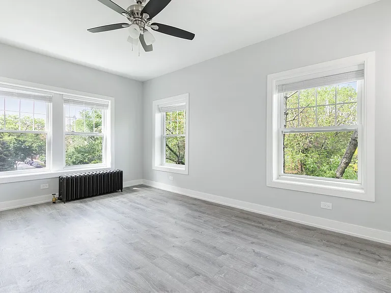 6035 N Winthrop Ave #3 — Photo 1