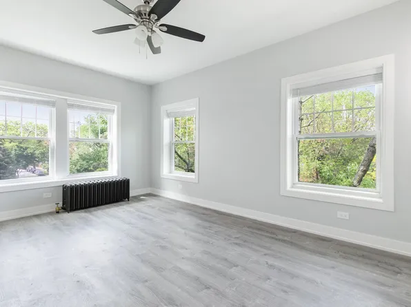 6035 N Winthrop Ave, Chicago, IL