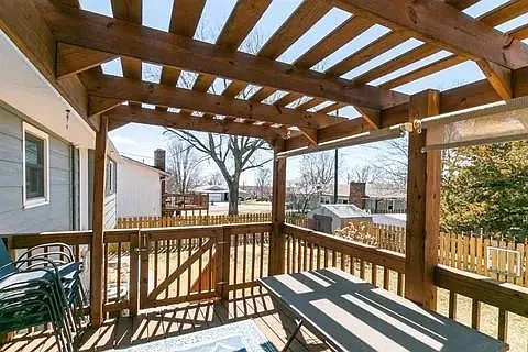 1512 Knollcrest Dr — Photo 11