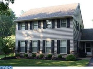 589 Colonial Dr, Horsham, PA 19044