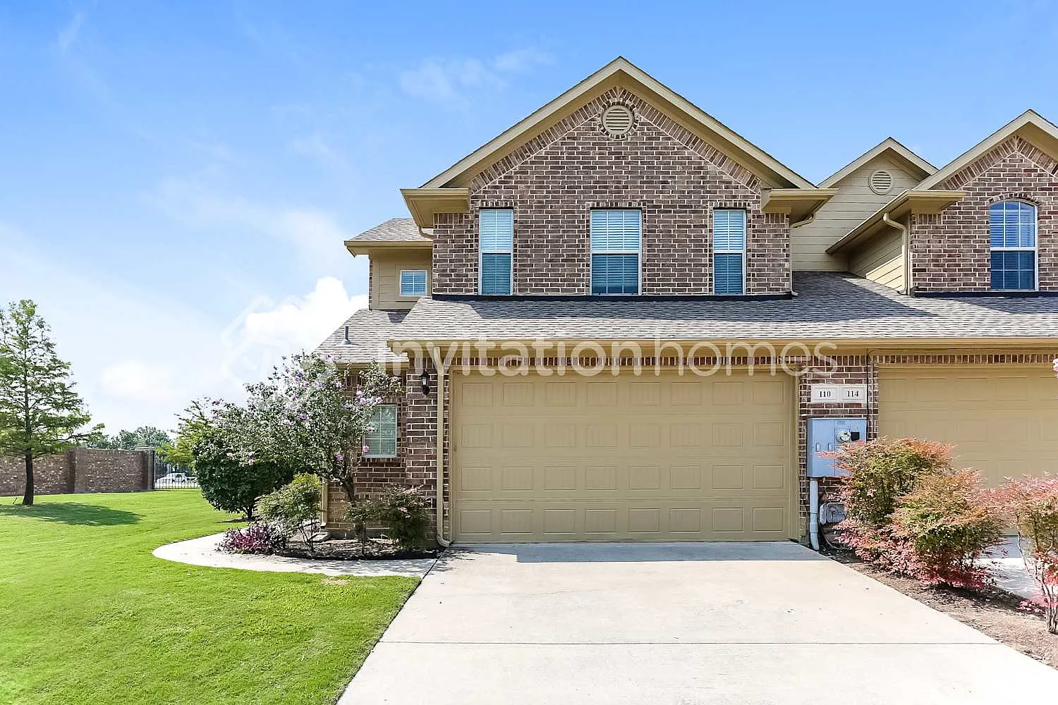 110 Barrington Ln Lewisville, TX 75067 — Photo 1
