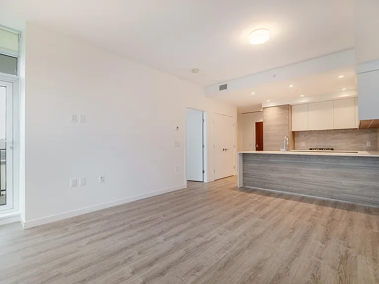 680 Quayside Dr #605 — Photo 12