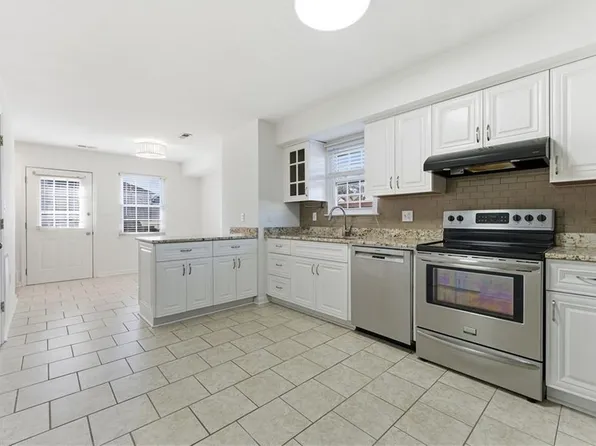 722 16th St #B, Virginia Beach, VA 23451