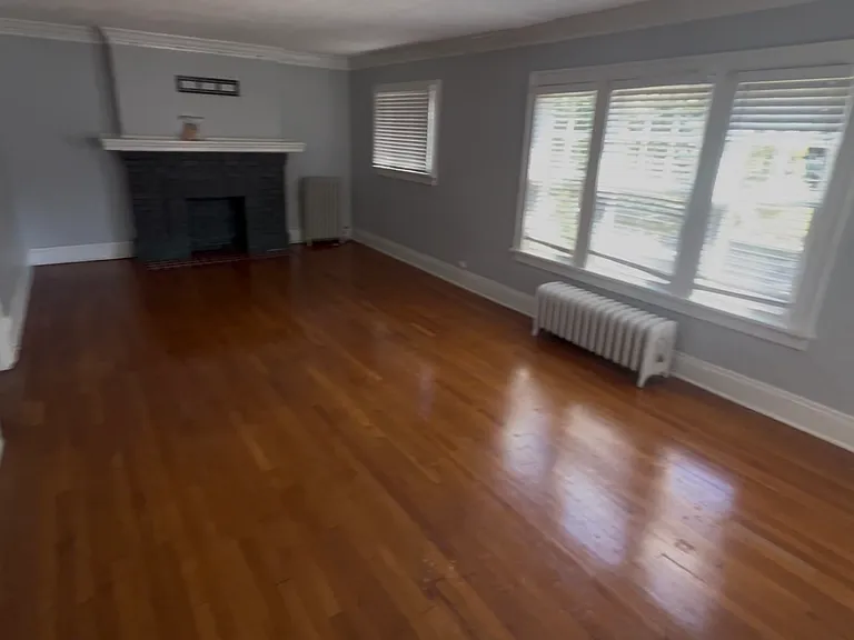 2261 Maplewood Rd — Photo 9