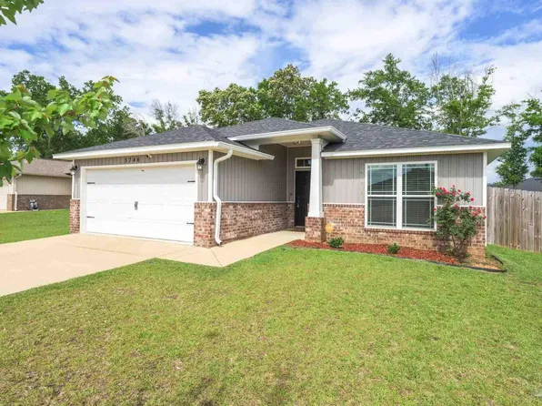 5746 Peach Dr, Pace, FL 32571