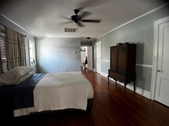 2nd image of 326 18th Ave NE APT 3