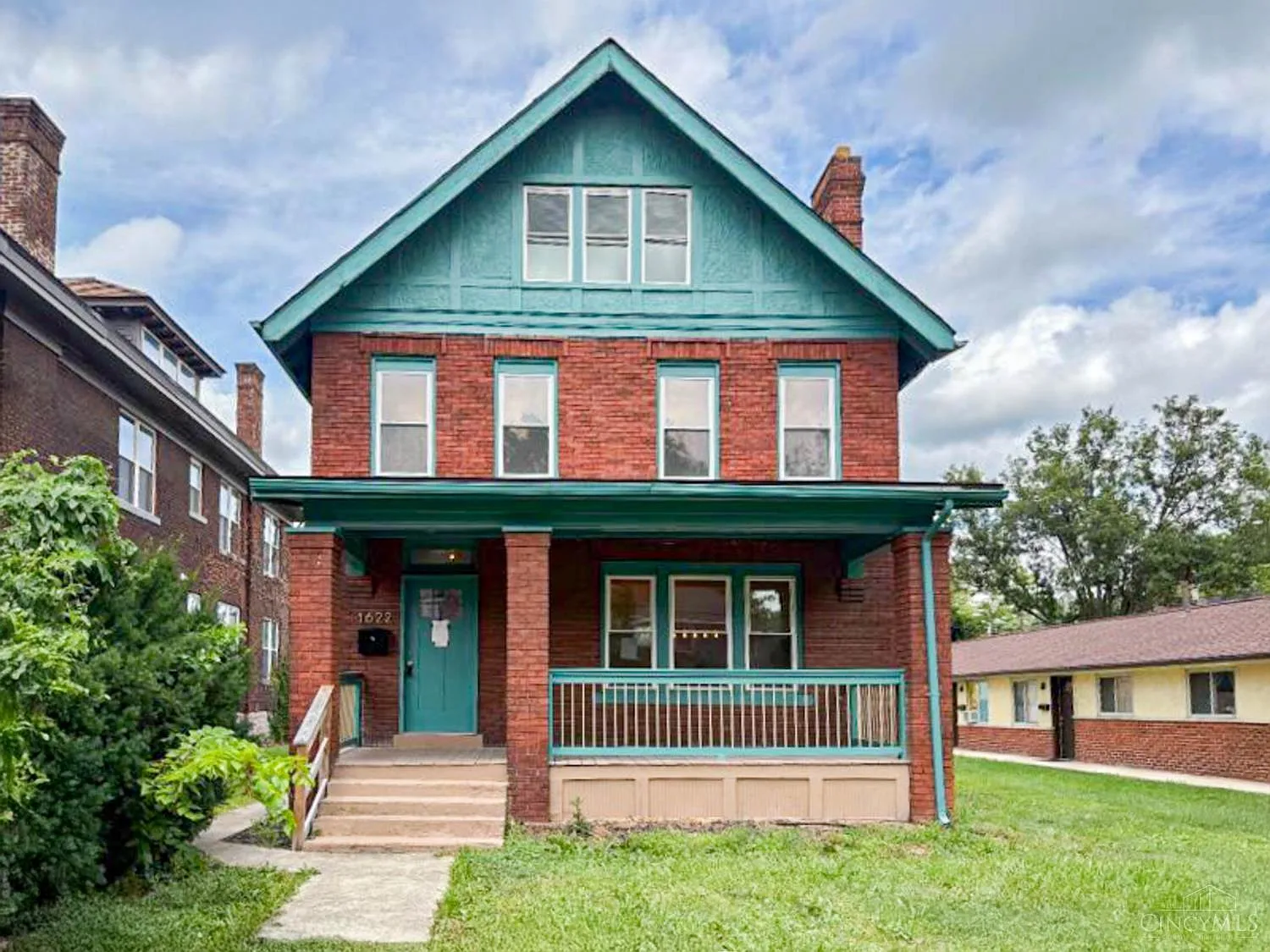 1622 Clifton Ave photo 1