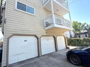 2728 Reagan St APT 202, Dallas, TX 75219