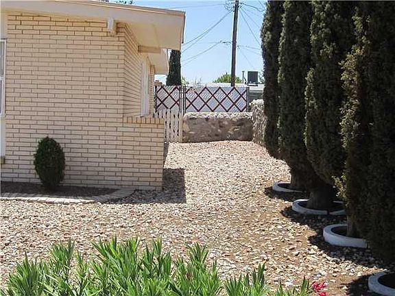 4th image of 4748 Blossom Ave