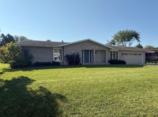 5556 Rainbow Rd, Waunakee, WI 53597