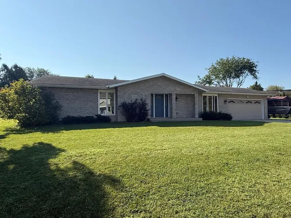 5556 Rainbow Rd, Waunakee, WI 53597