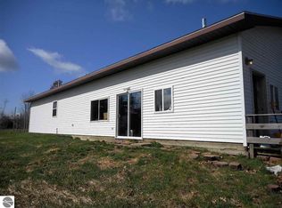 11634 E Gates Rd, Riverdale, MI 48877