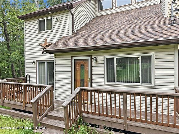 4th image of 1090 Coolbaugh Rd