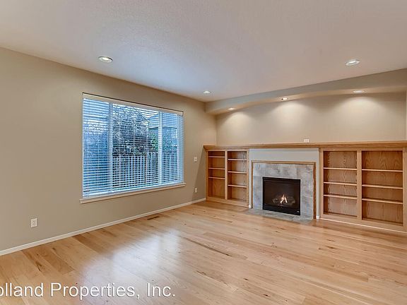 4th image of 572 NE 60th Ave