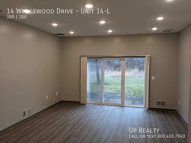 14 Wedgewood Dr #14-L — Photo 8