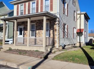 233 W Main St, New Holland, PA 17557