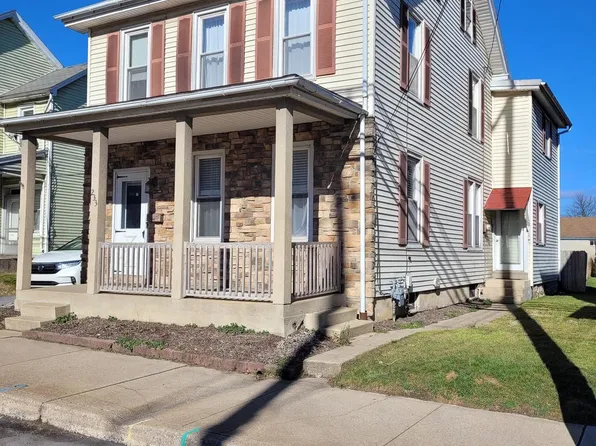 233 W Main St, New Holland, PA 17557