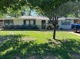 908 Fairview St, Graham, TX 76450