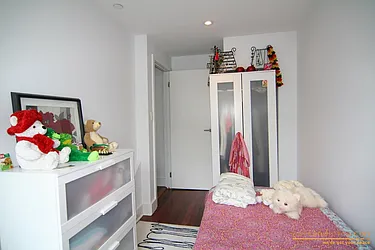 Rented by aptsandlofts.com