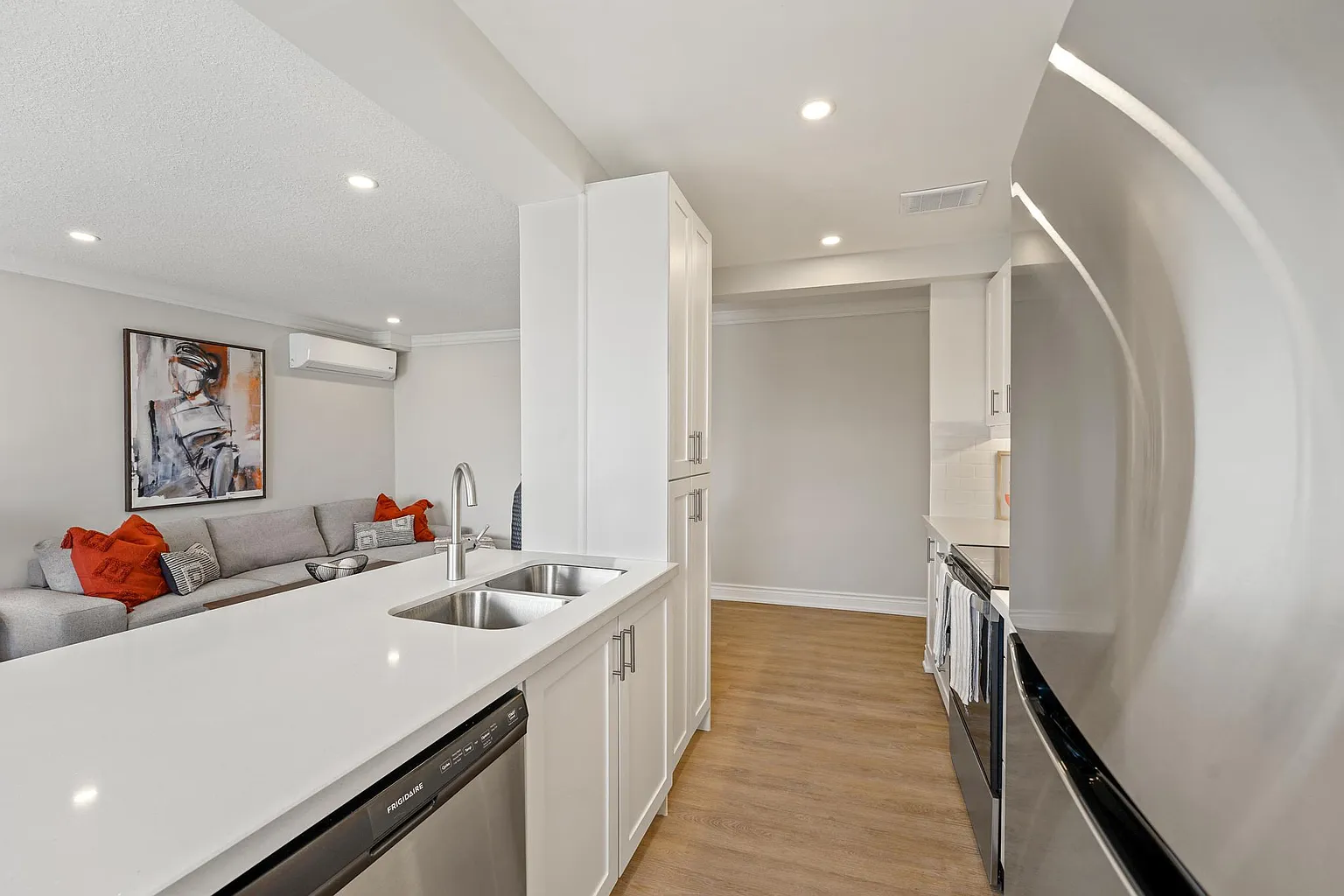73 Clarence St #2b-cla73 photo 1
