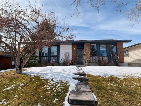 3523 E 48th St NE, Calgary, AB T1Y 1S3