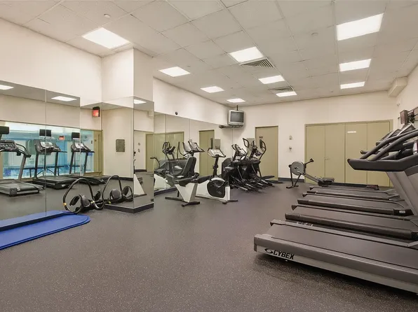 250 East 40th Street image 13 of 15