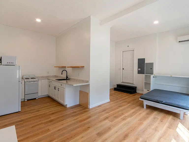 Eagles Nest Cir — Photo 1