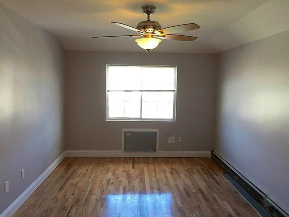 4th image of 1117 E 95th St #2