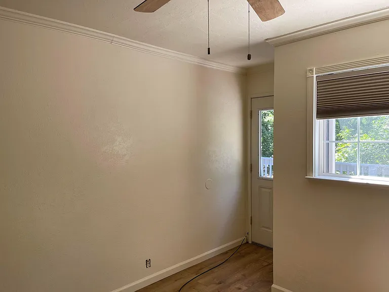 1235 Oak St — Photo 6