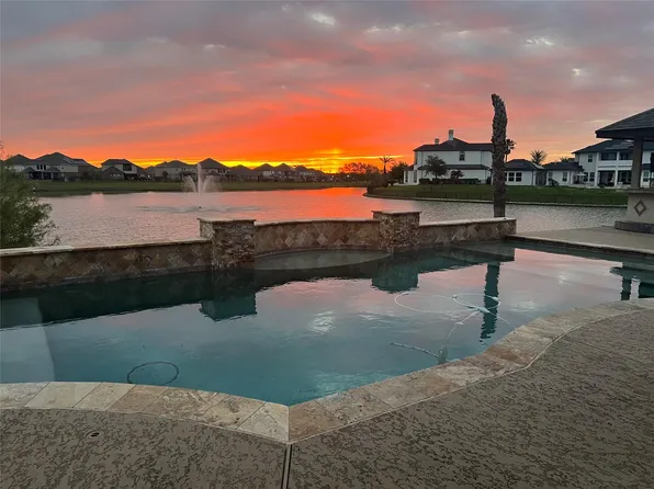 8 Cypress Point Ct, Manvel, TX 77578