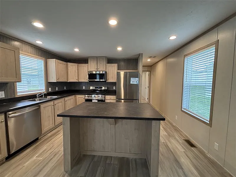 1392 Willow #137