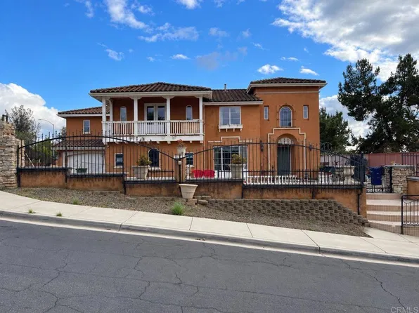 303 Amparo Dr, Escondido, CA 92025