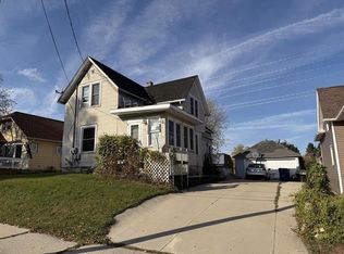 550 W Chestnut St, Pt Washington, WI 53074