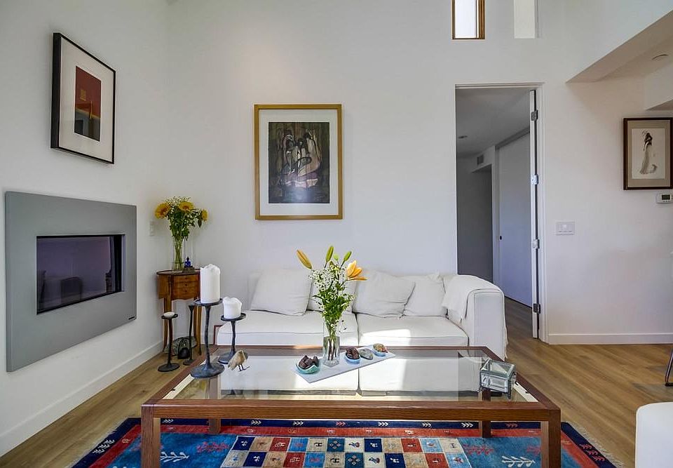 1st image of 1751 Wellesley Ave